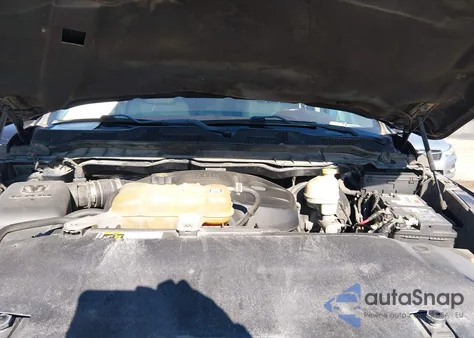 2016 Ram 1500 Laramie z USA, uszkodzony, nr VIN 1C6RR6NM9GS227799